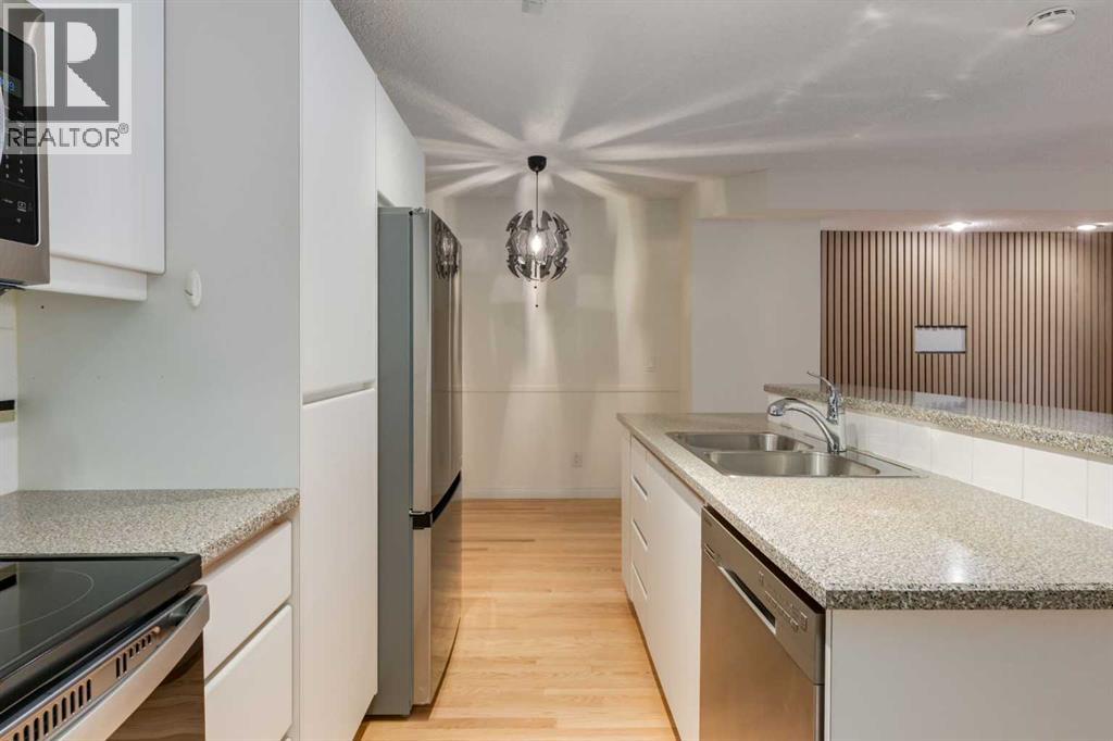 107 9 Street NW - 11