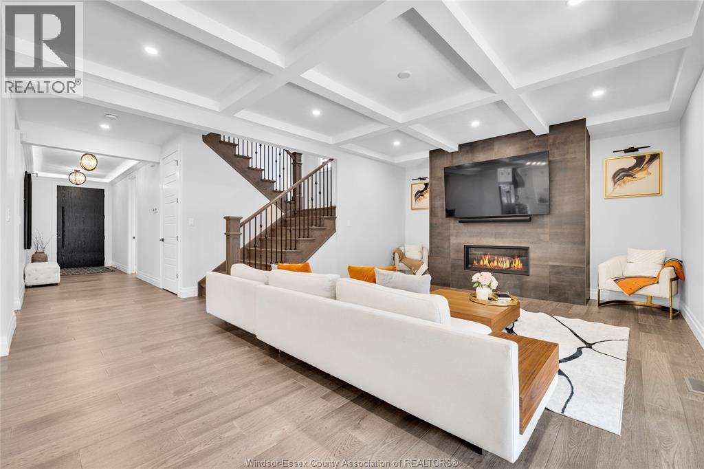256 XAVIER CIRCLE - 4