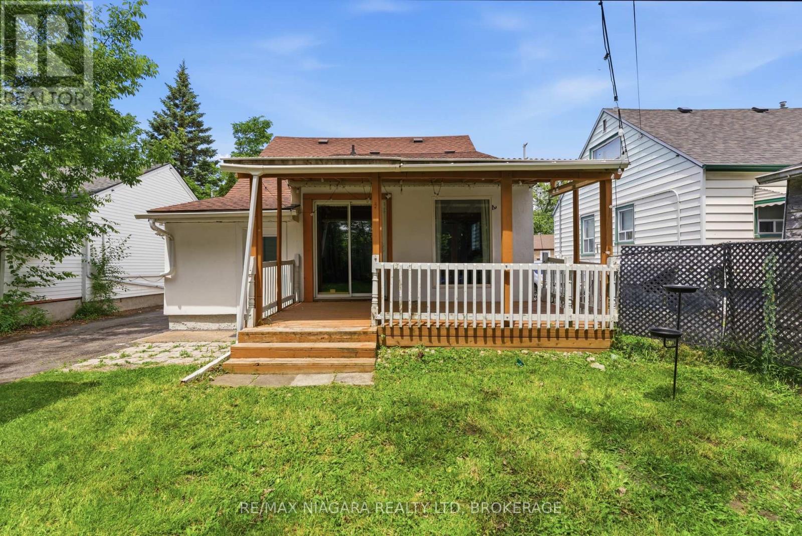 412 WELLAND AVENUE - 26