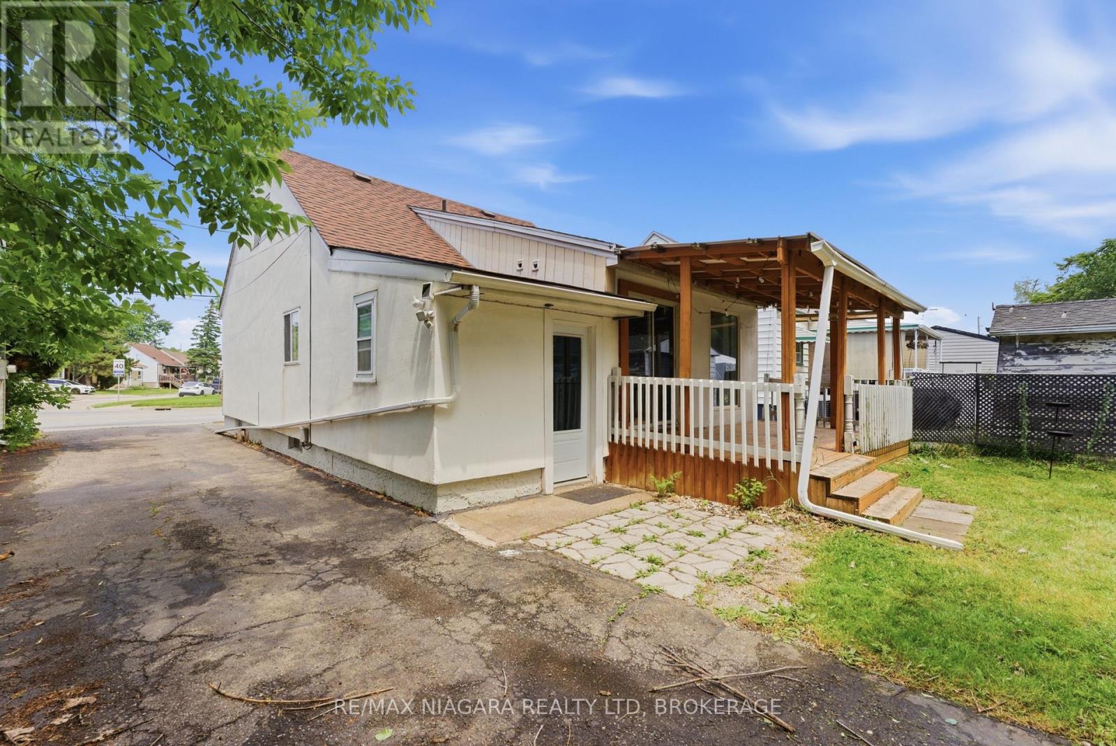 412 WELLAND AVENUE - 29