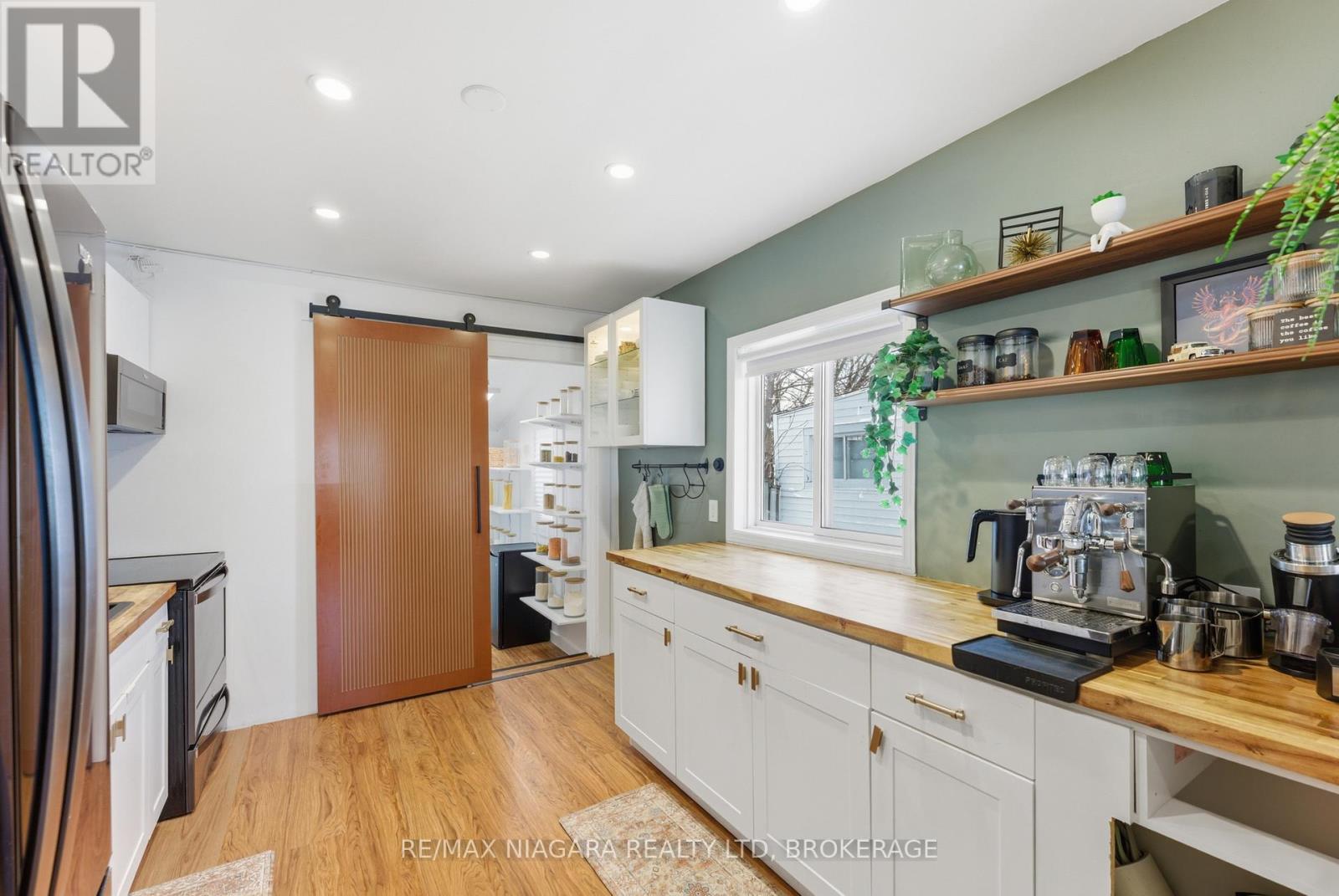 412 WELLAND AVENUE - 6