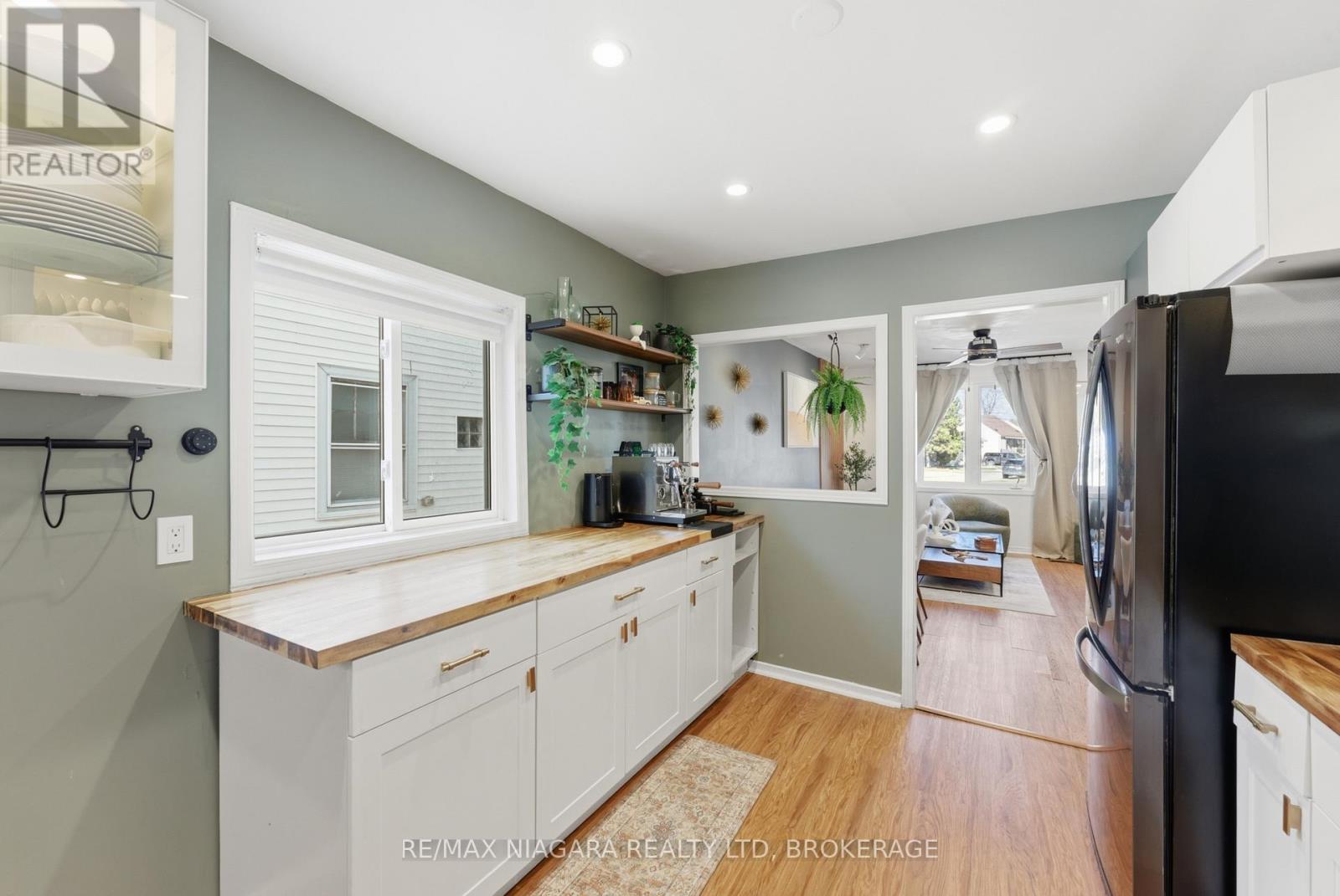 412 WELLAND AVENUE - 8