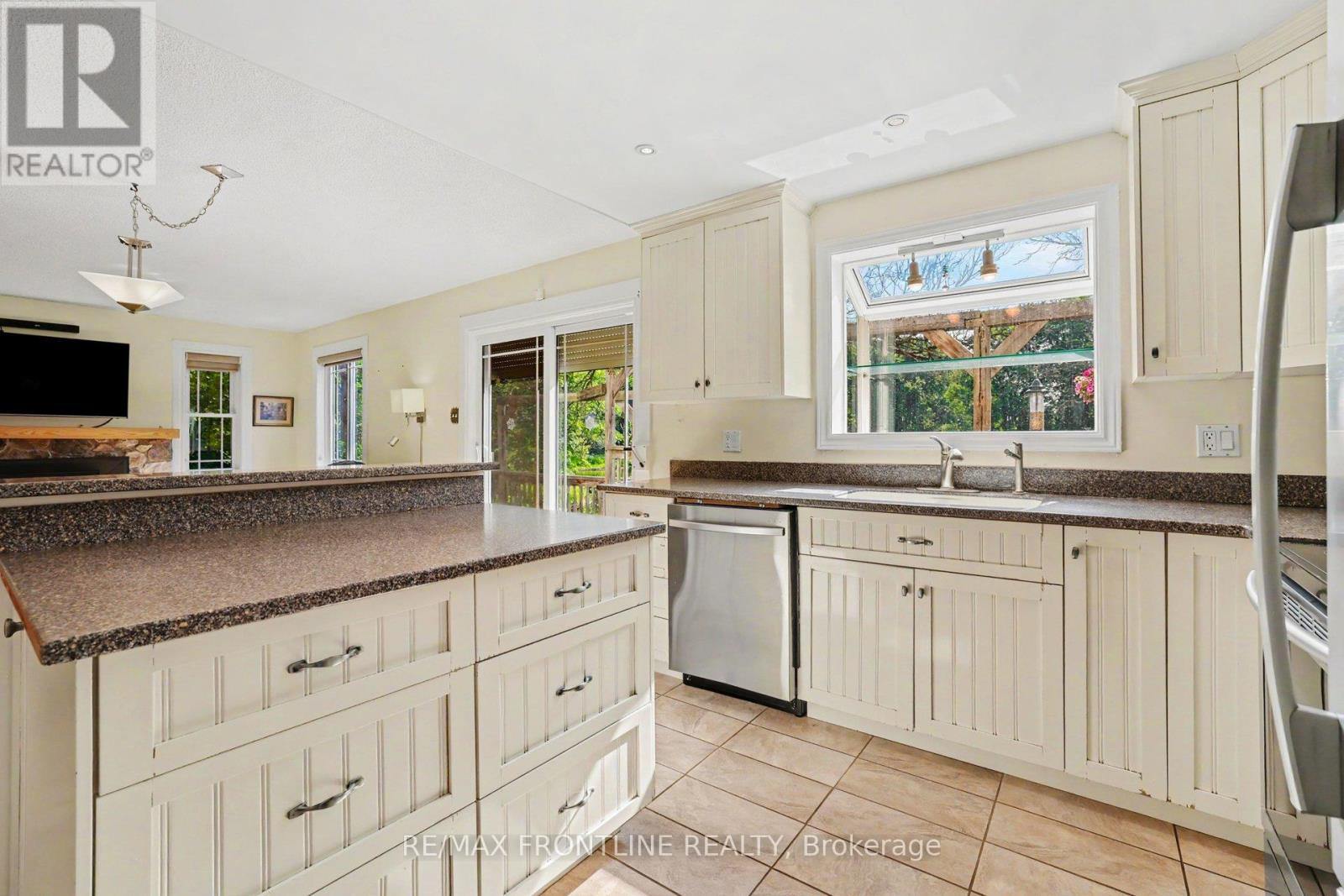 506 GLEN TAY ROAD - 17