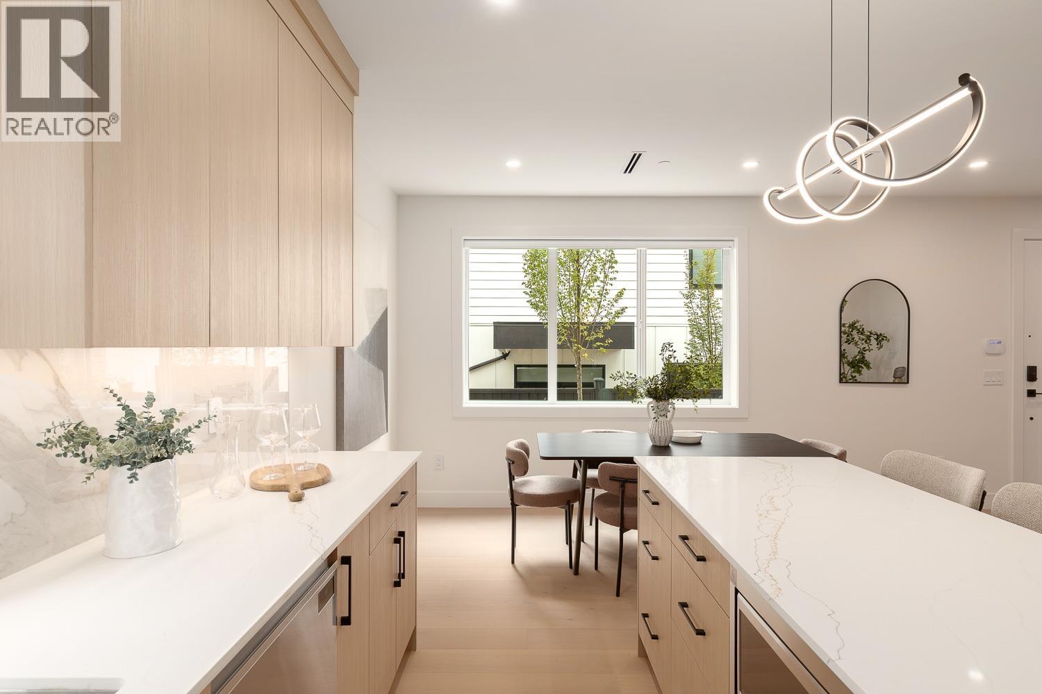 1 3633 TURNER STREET, Vancouver