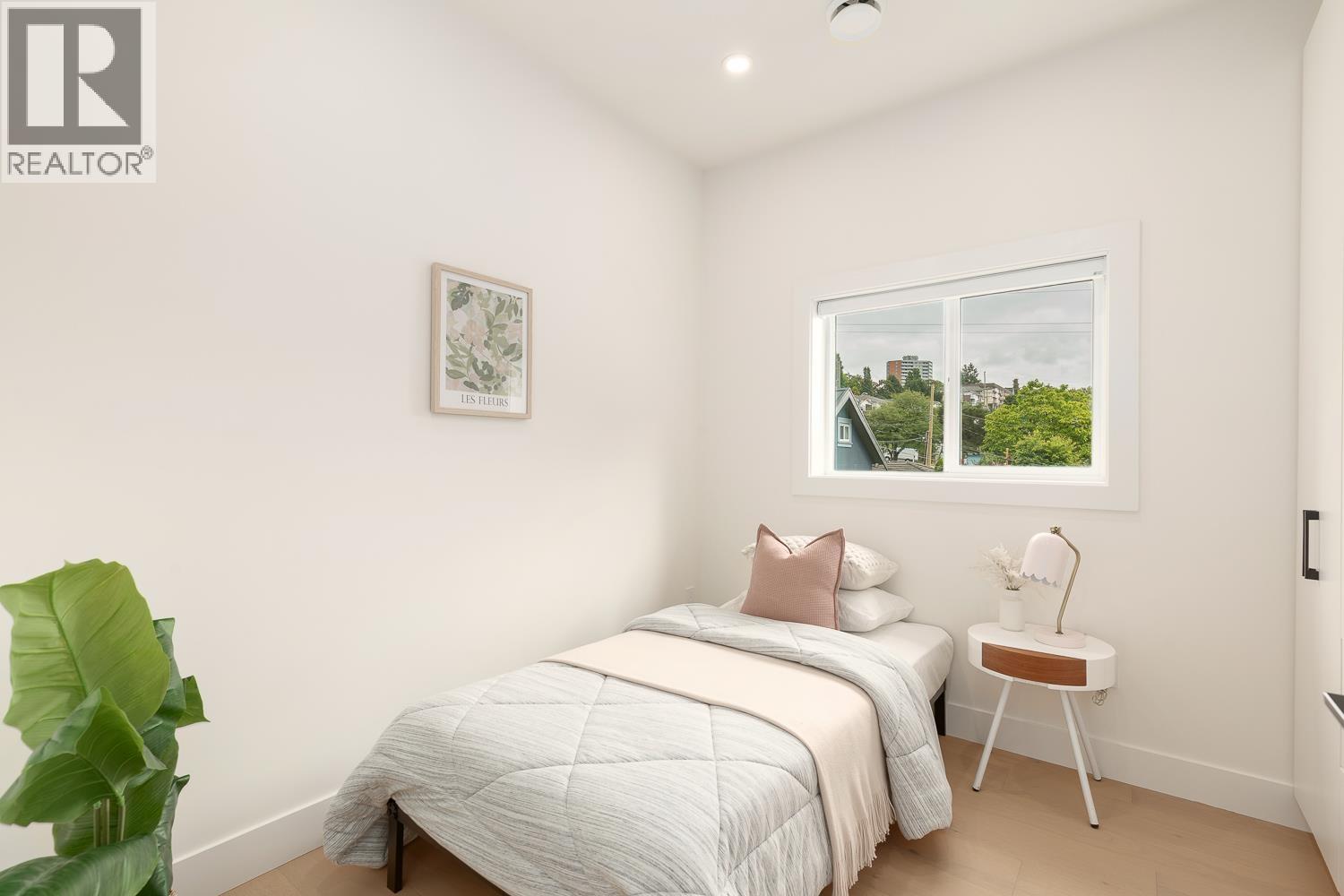 1 3633 TURNER STREET, Vancouver