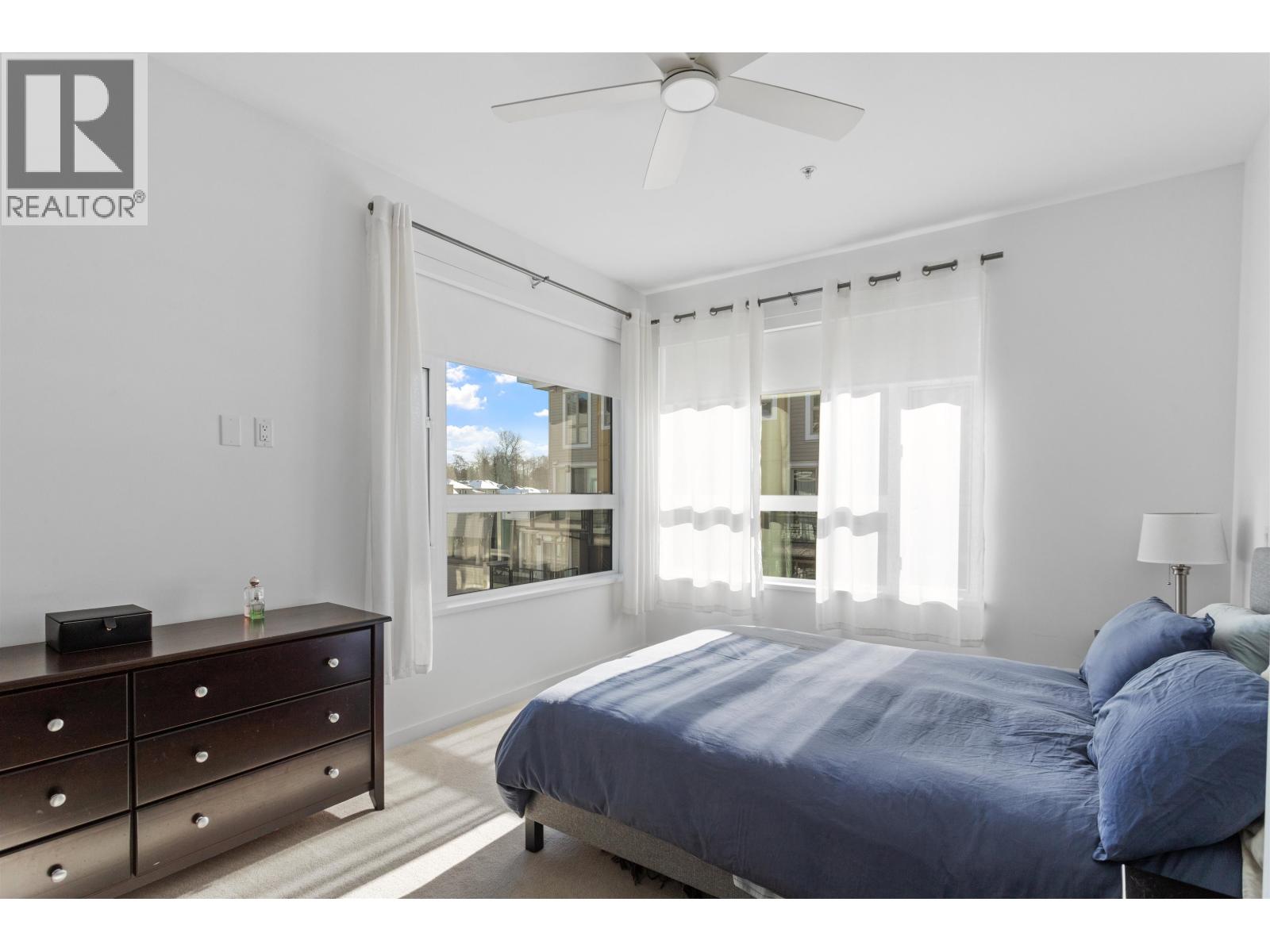 204 715 W 15TH STREET, North Vancouver