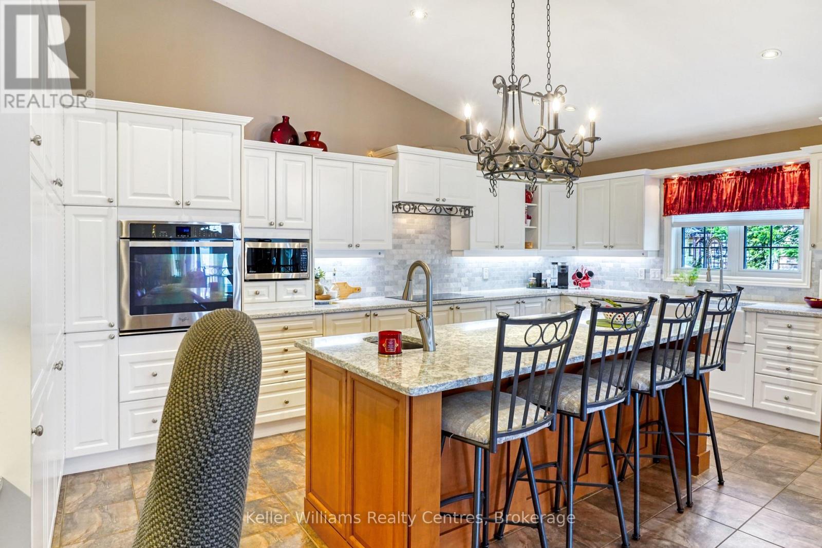 2 2ND AVENUE - 15