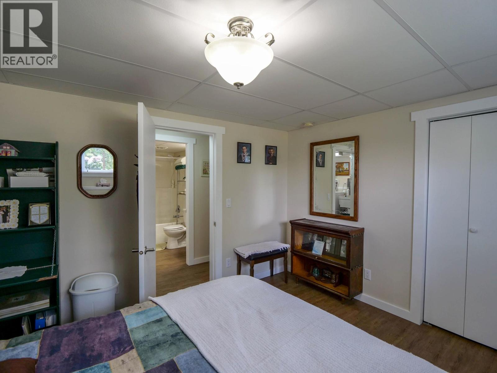 1601 FLINT ROAD - 24