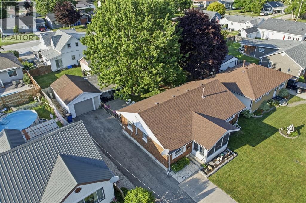 13 CANARY CRESCENT - 31