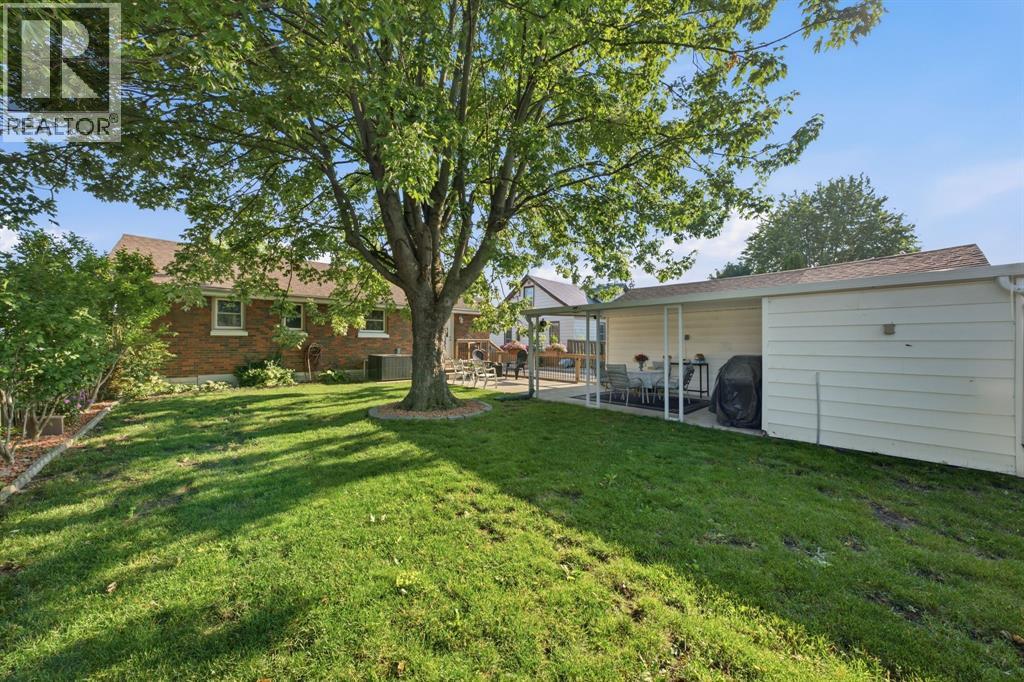 13 CANARY CRESCENT - 28