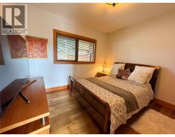 750 395 Highway, Christina Lake, BC V0H1E0 Photo 47