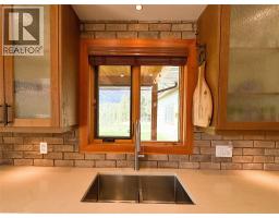 750 395 Highway, Christina Lake, BC V0H1E0 Photo 27