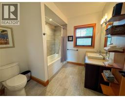 750 395 Highway, Christina Lake, BC V0H1E0 Photo 46
