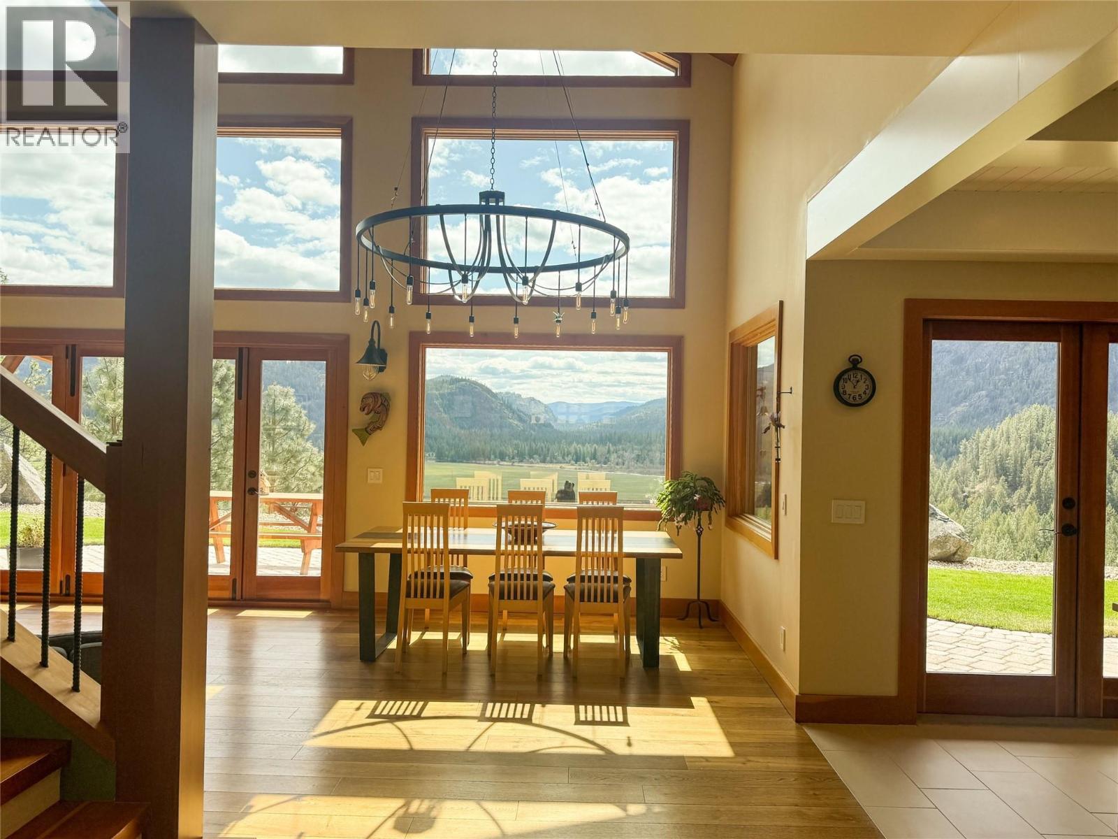 750 395 Highway - 12