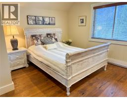750 395 Highway, Christina Lake, BC V0H1E0 Photo 58