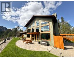750 395 Highway, Christina Lake, BC V0H1E0 Photo 76