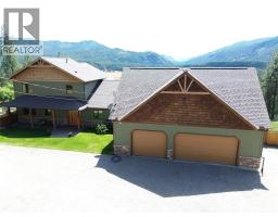 750 395 Highway, Christina Lake, BC V0H1E0 Photo 78