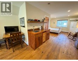 750 395 Highway, Christina Lake, BC V0H1E0 Photo 56