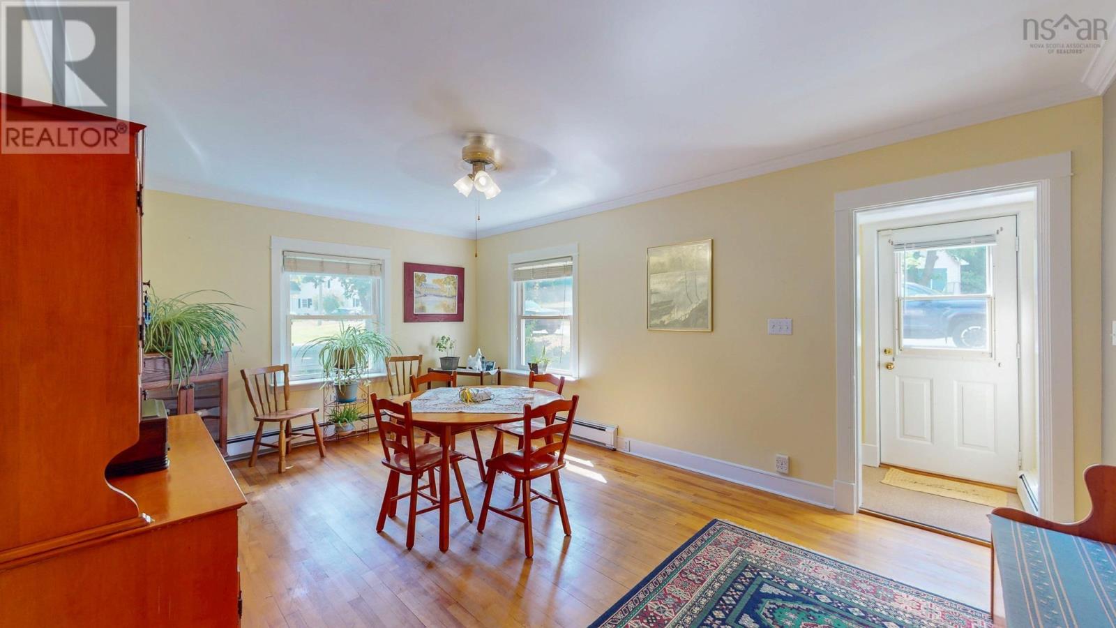 11 Parkview Road - 17