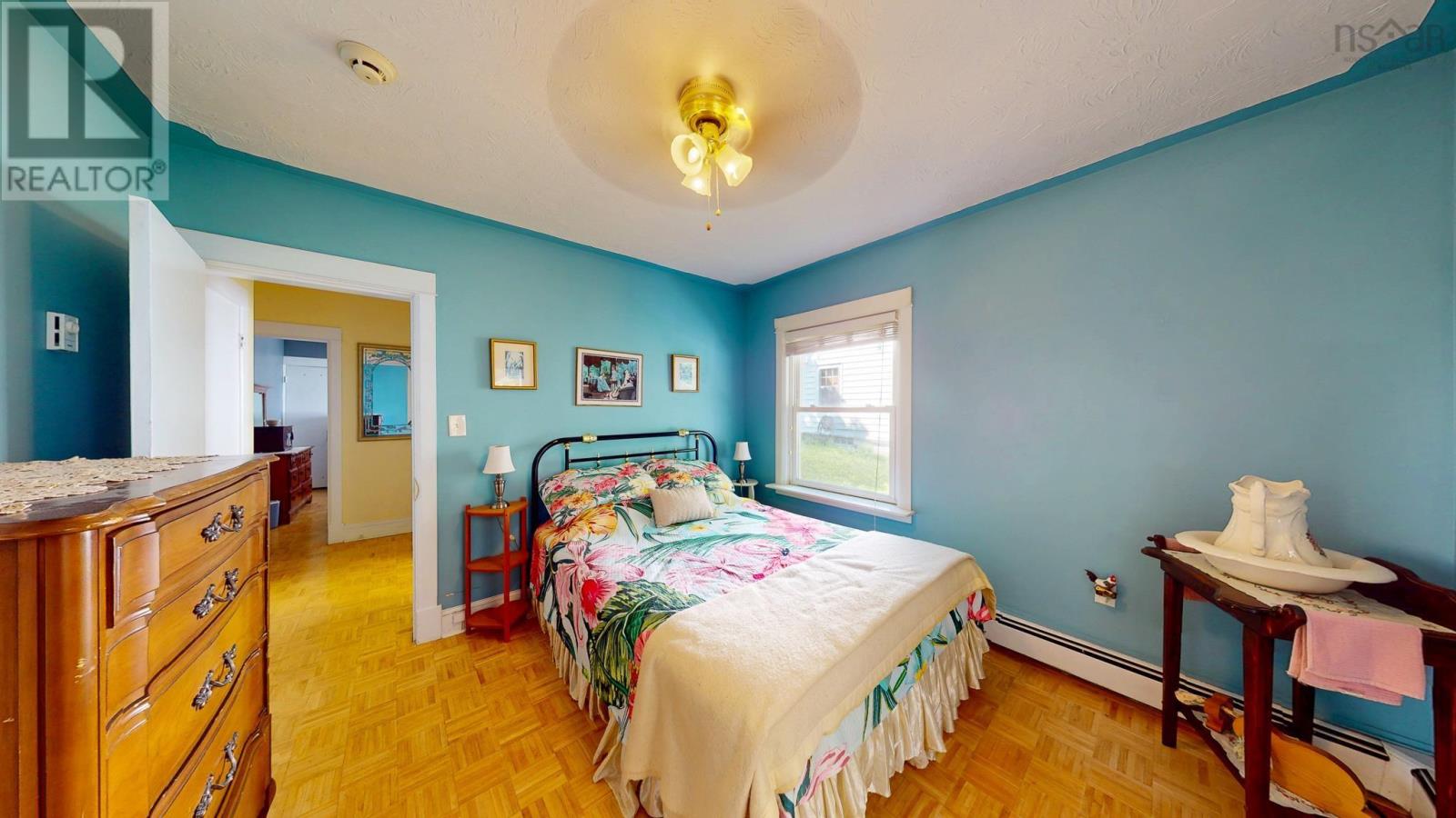 11 Parkview Road - 23