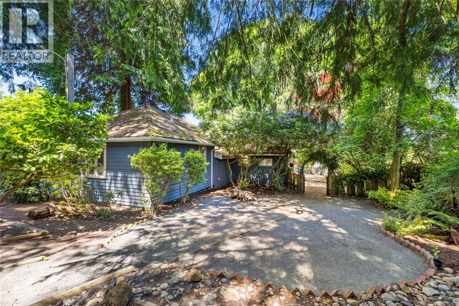 139 Hoylake Rd W - 1