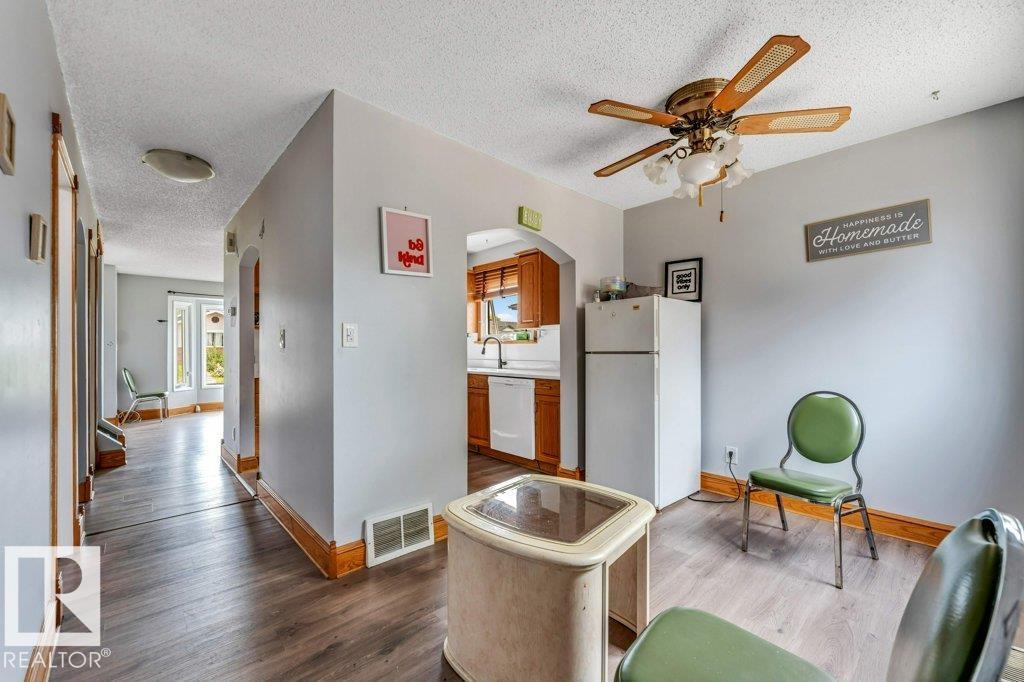 14530 37 ST NW - 11