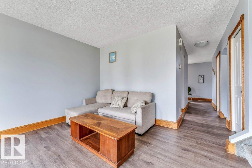 14530 37 ST NW - 8