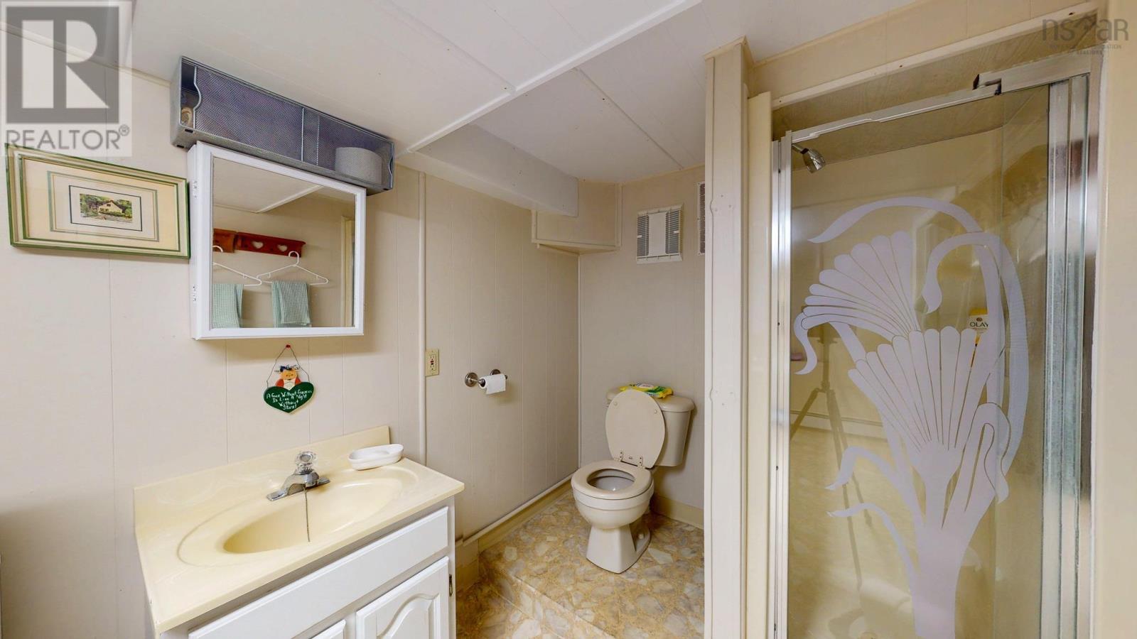 11 Parkview Road - 28