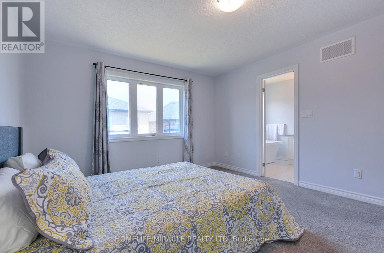 2419 ANGORA STREET S - 18