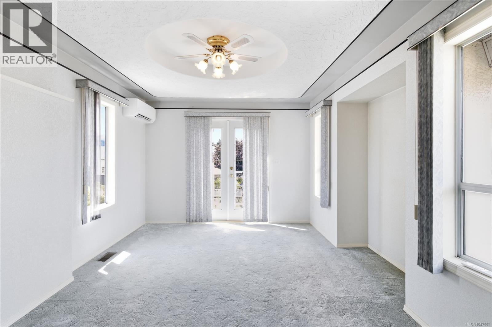 3988 6th Ave - 4