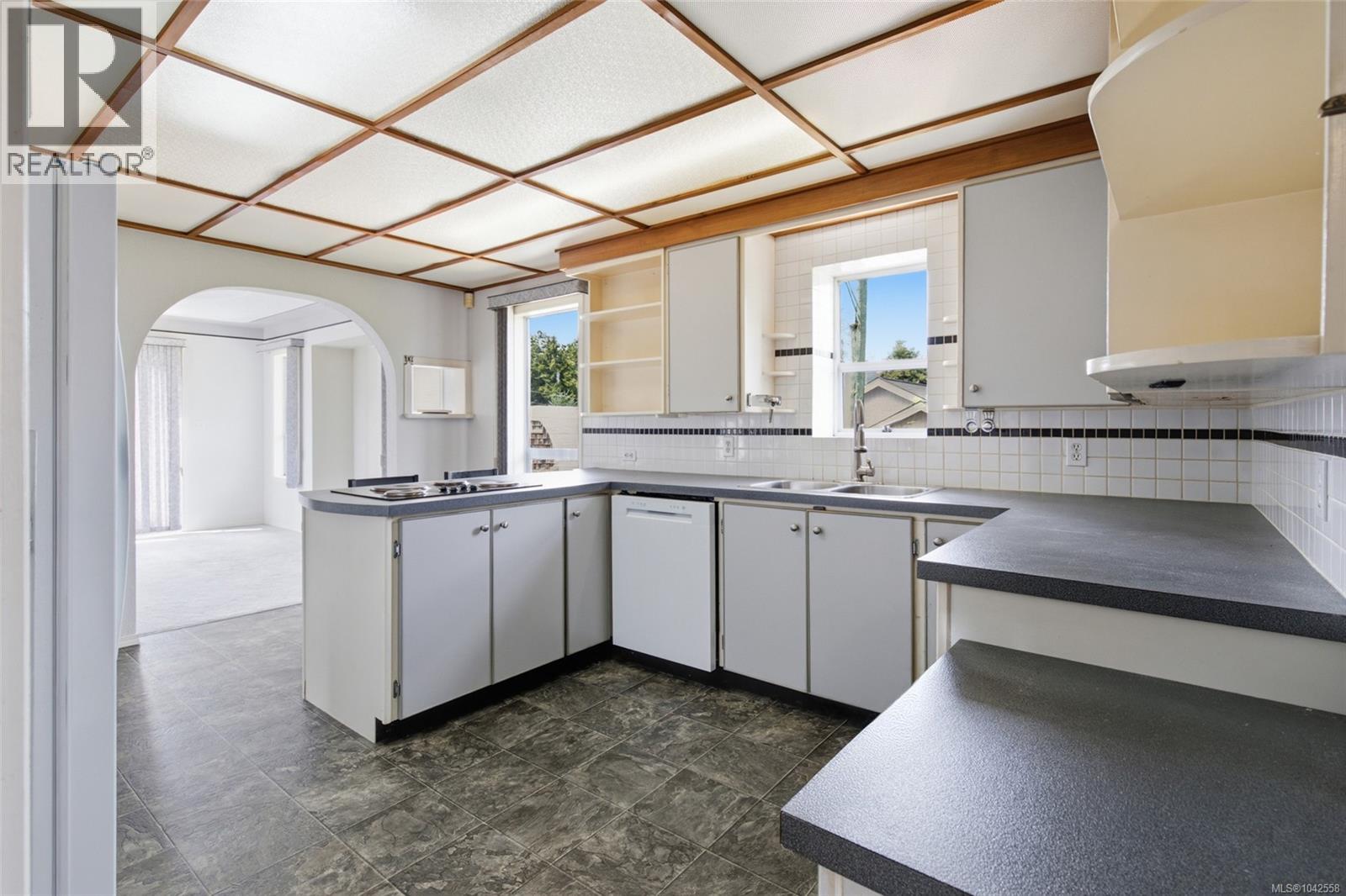 3988 6th Ave - 8