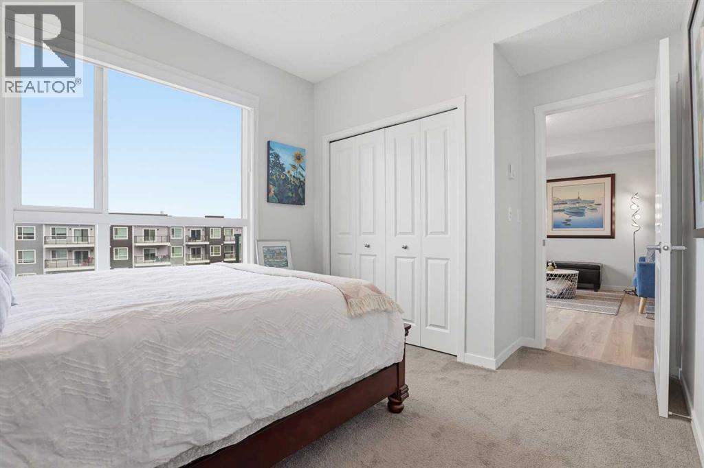 #3420 33 Carringham Gate NW - 10