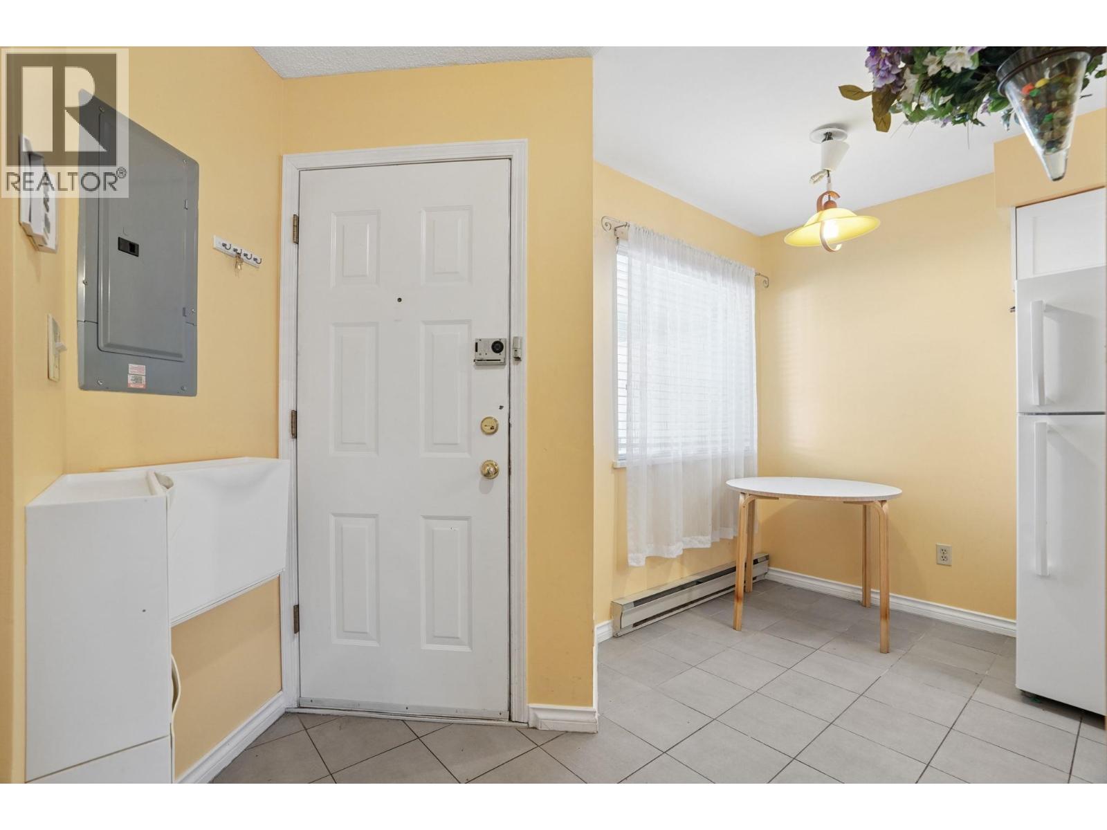 11 12020 GREENLAND DRIVE, Richmond