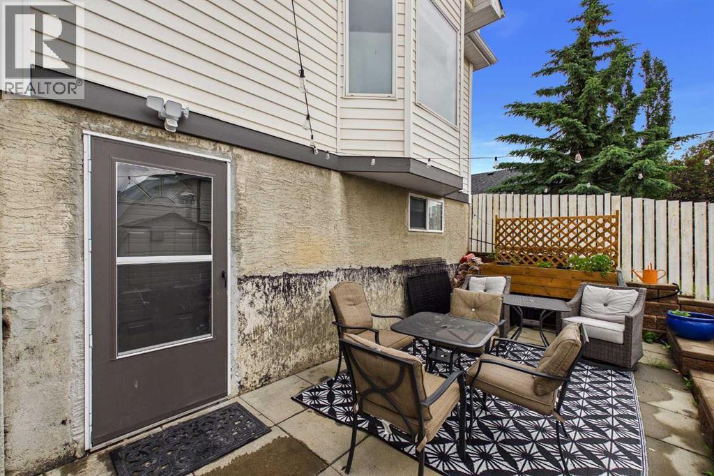 58 Hidden Crescent NW — photo 37
