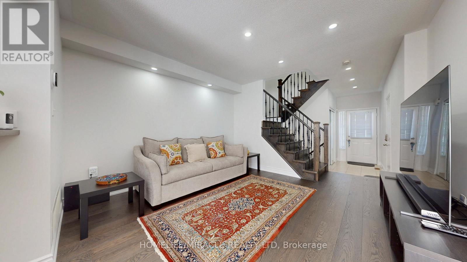 54 DOUGHERTY CRESCENT - 8