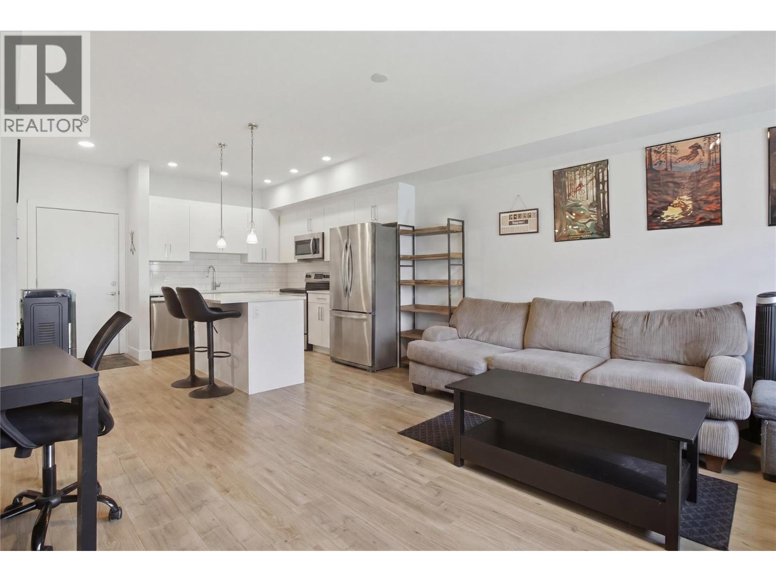 #316 2046 ROBSON Place - 3
