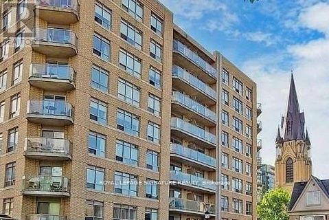 #207 140 BATHURST STREET - 1