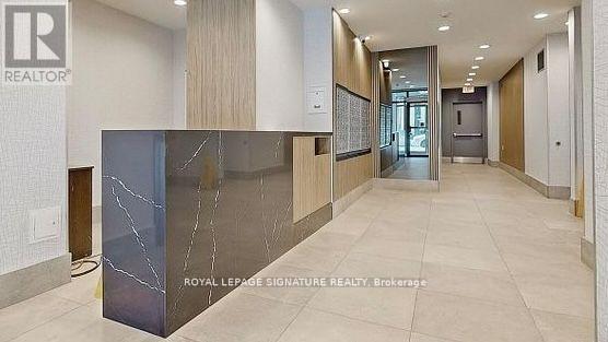 #207 140 BATHURST STREET - 3