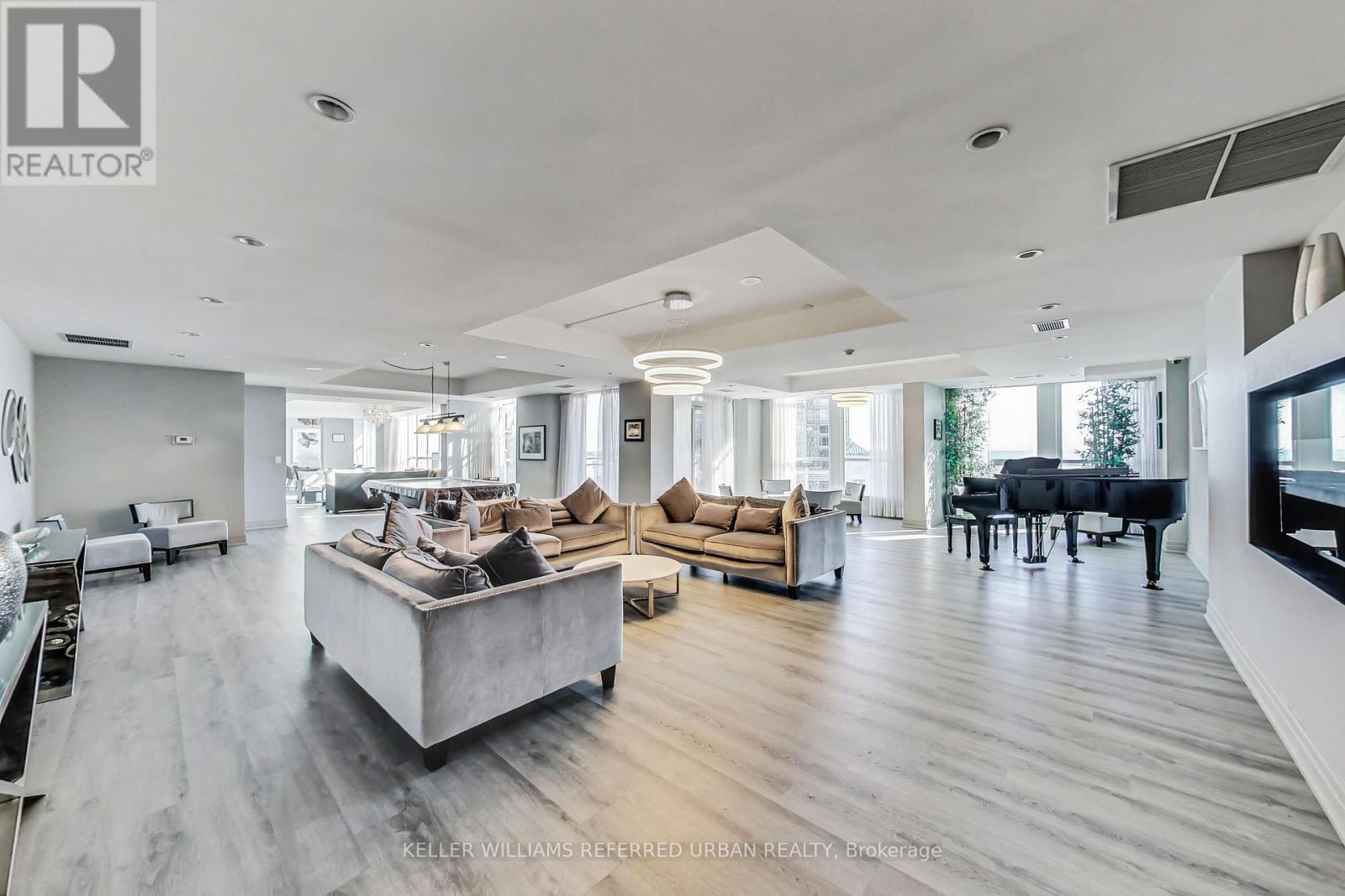 #624 628 FLEET STREET - 25