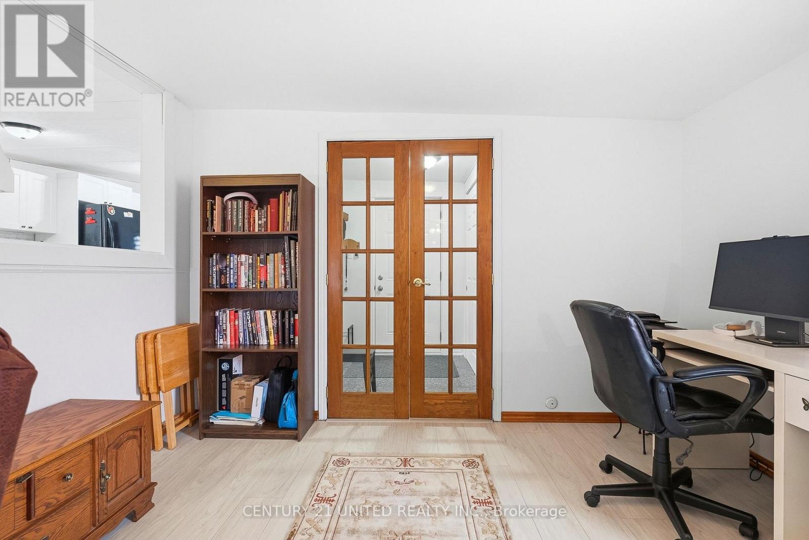 49 HILLVIEW DRIVE - 19