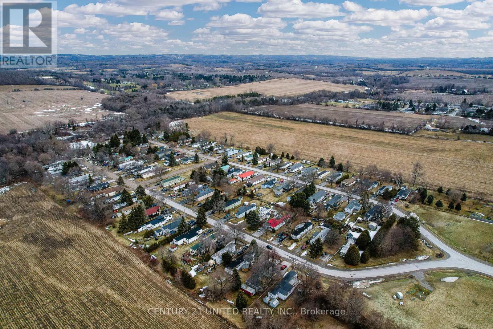 49 HILLVIEW DRIVE - 7