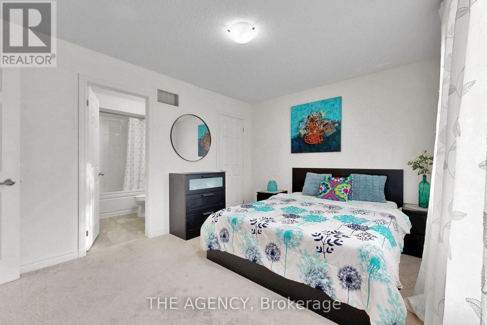 152 REMEMBRANCE ROAD - 32