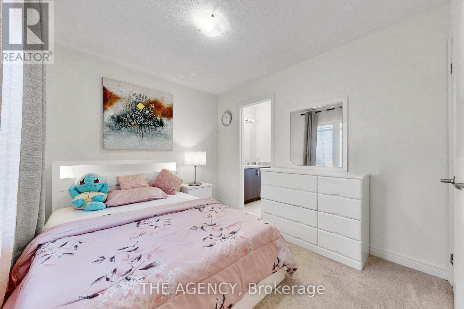 152 REMEMBRANCE ROAD - 35