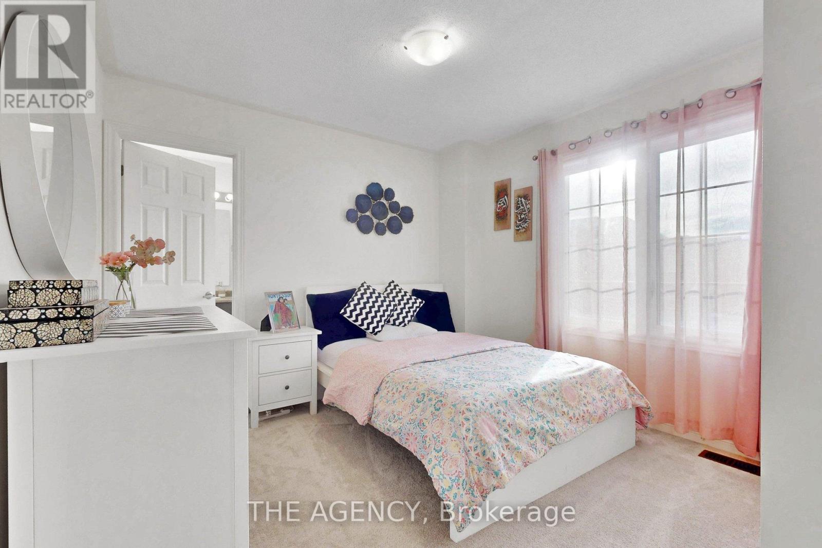 152 REMEMBRANCE ROAD - 38