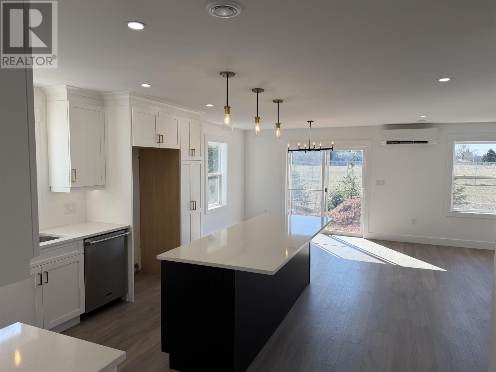 43 Acadian Avenue - 6