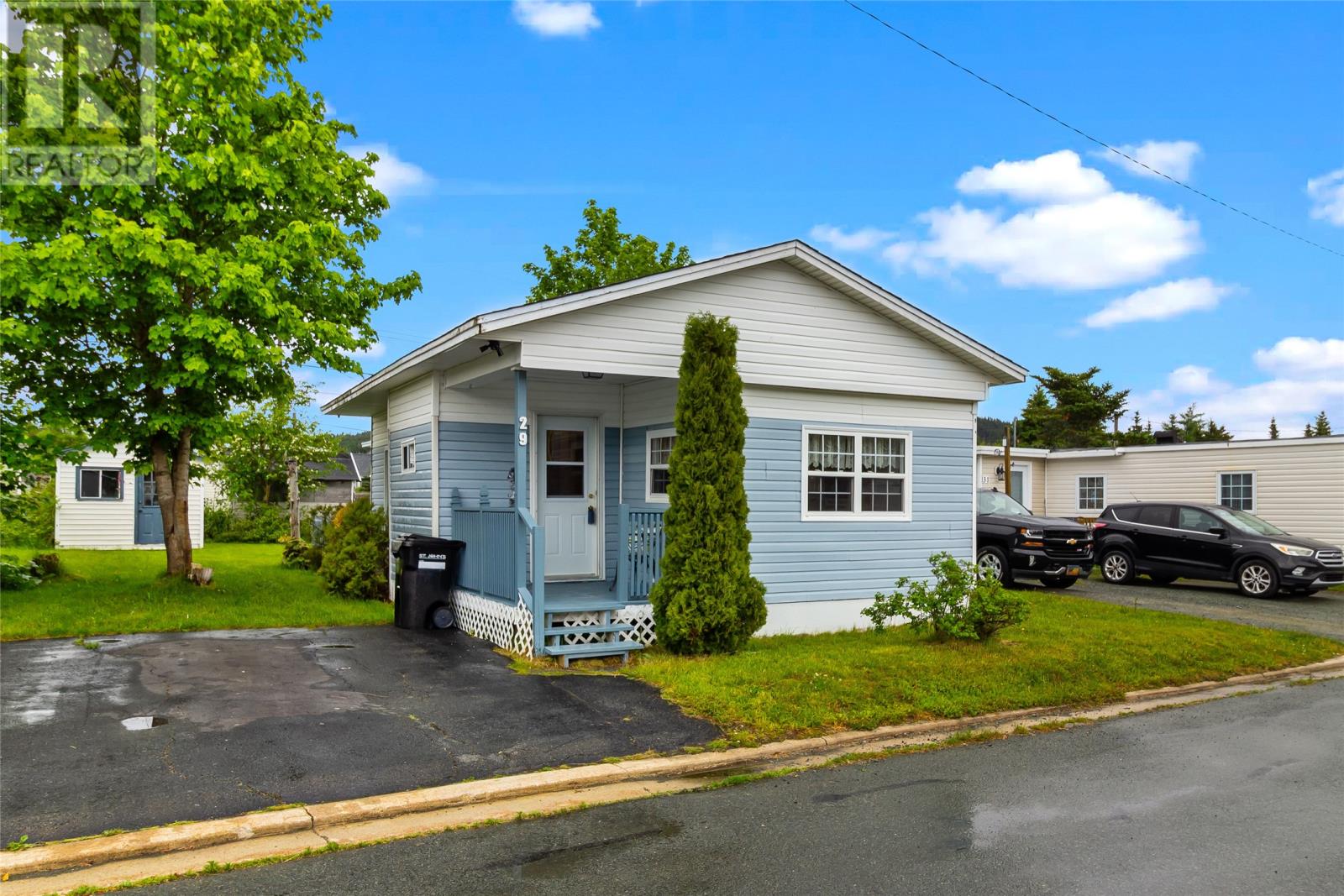 29 Riverside Drive W - Image 2