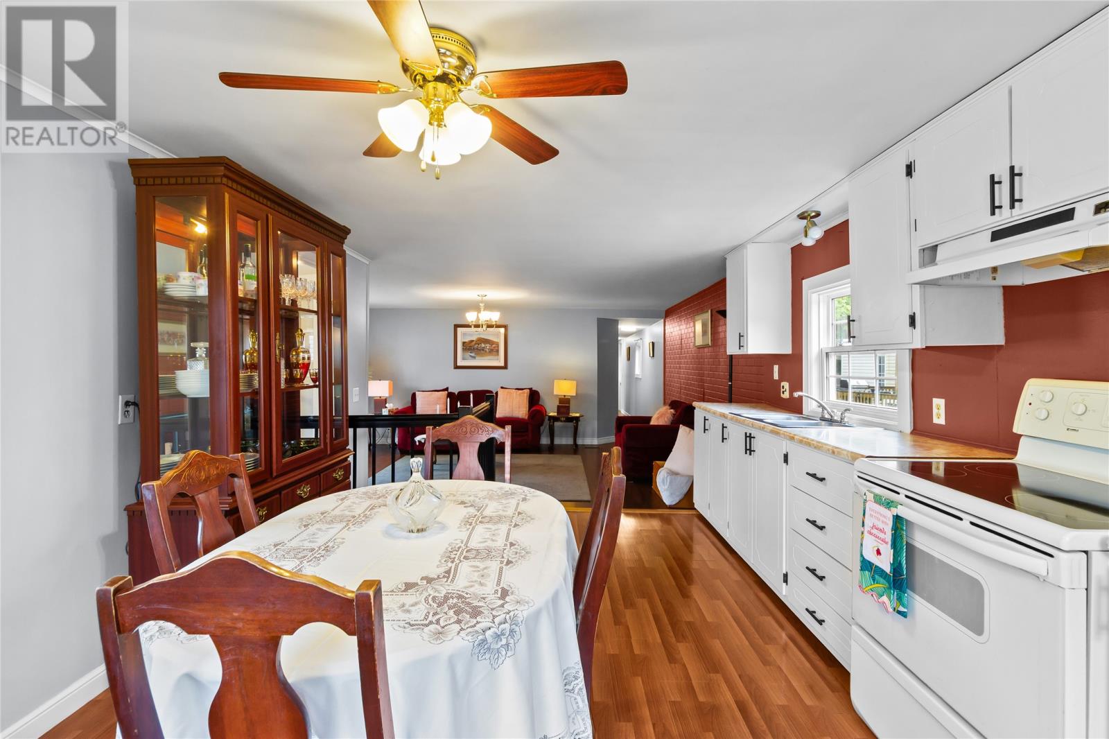 29 Riverside Drive W - 18