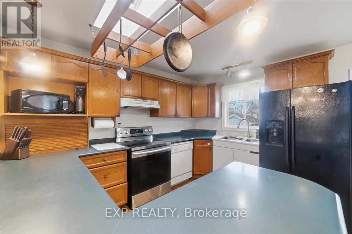 160 DAVIS STREET - 15