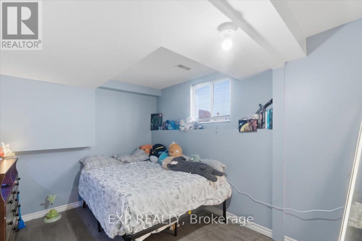 160 DAVIS STREET - 29
