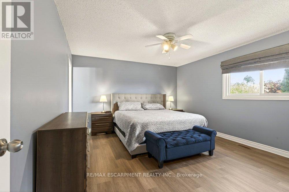72 GURNETT DRIVE - 13